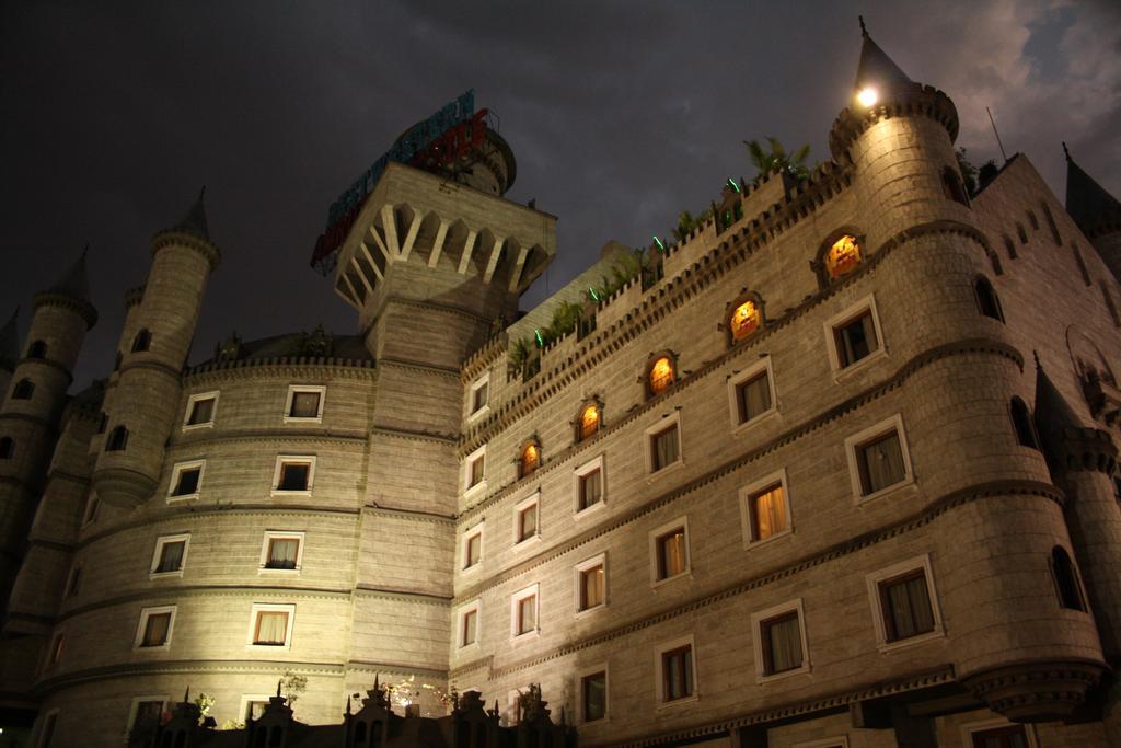 Best Western Amrutha Castle Hyderabad Esterno foto